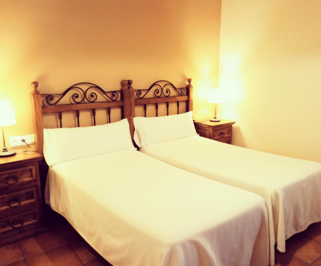 Apartamentos Los Rosales De Isabel Corral de Ayllon Buitenkant foto