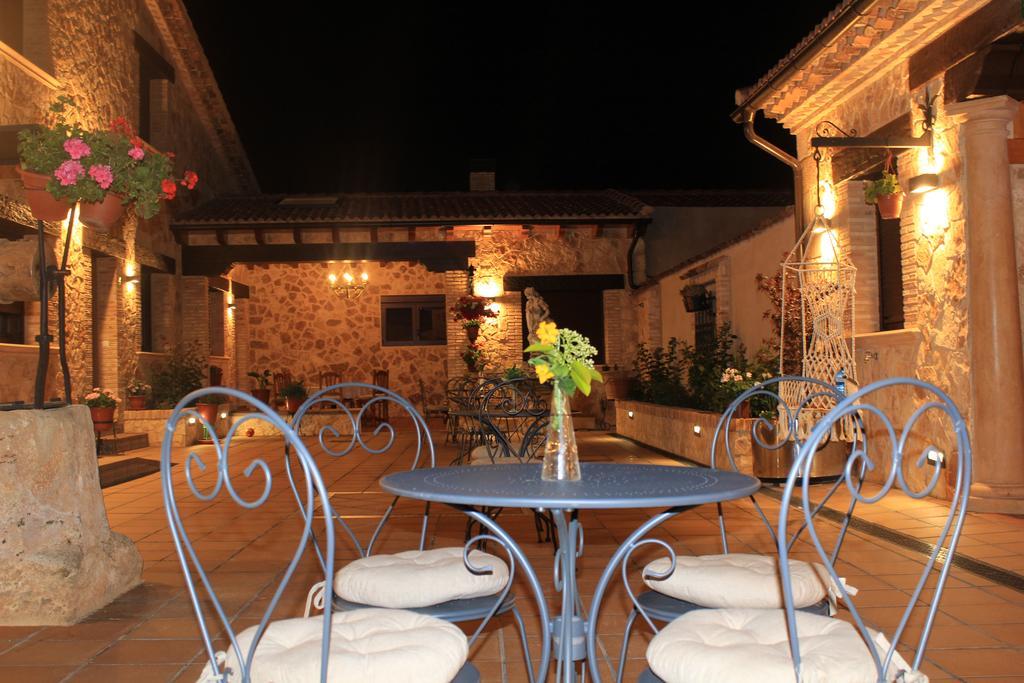 Apartamentos Los Rosales De Isabel Corral de Ayllon Buitenkant foto